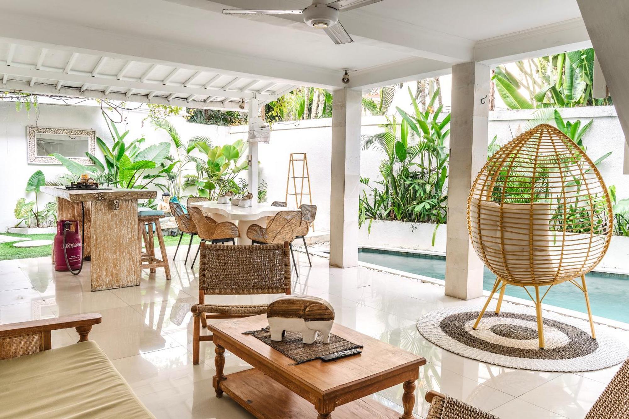 Mara Villa Seminyak Esterno foto